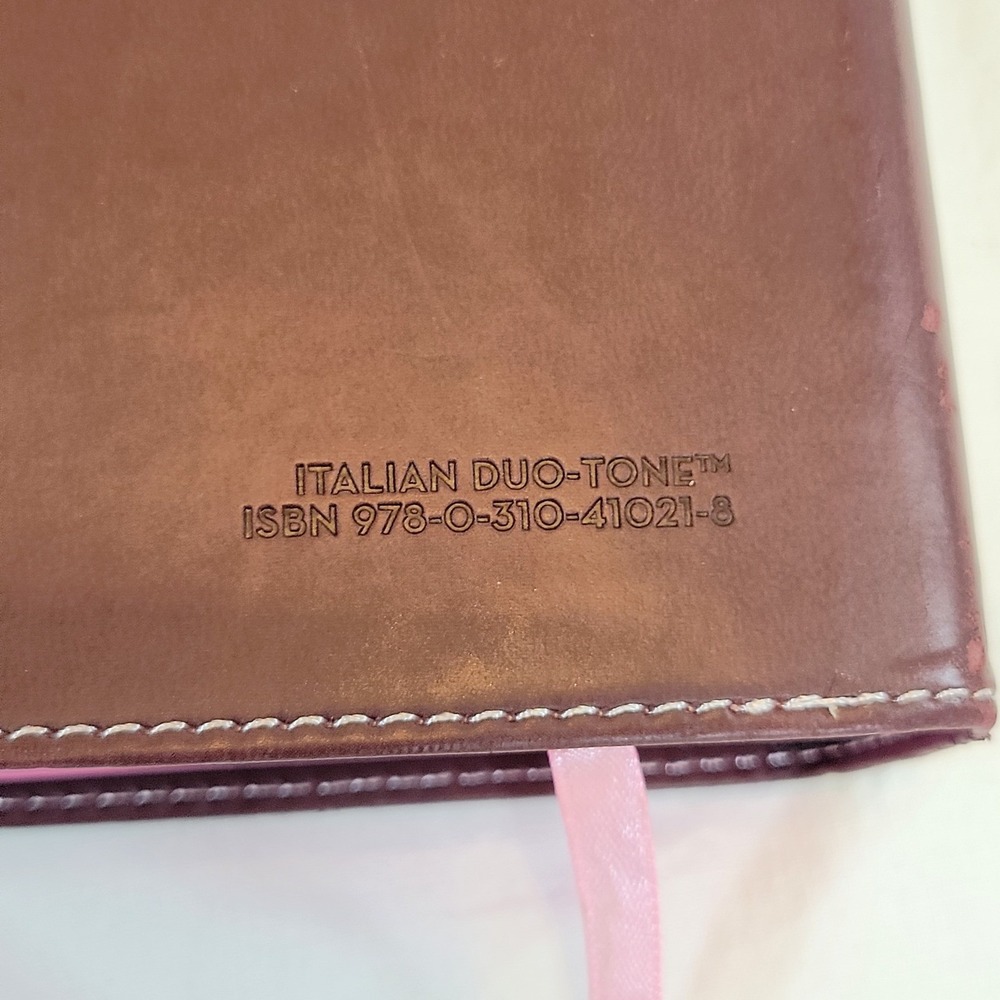 Zondervan NIV True Images Bible Teen Girls Brown Pink Flower Italian Duo-Tone - Picture 9 of 12